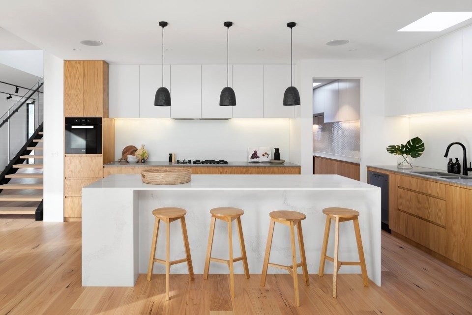 horizontal_line_modern_kitchen